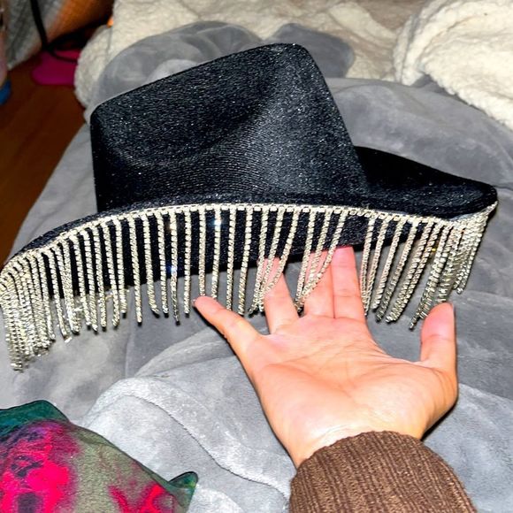 BLACK BLING CRYSTAL HAT - Picture 1 of 2